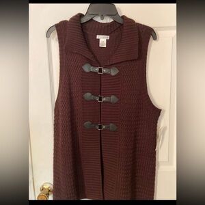 Hannah Brown Sleeveless Knit Vest Sz L NWT